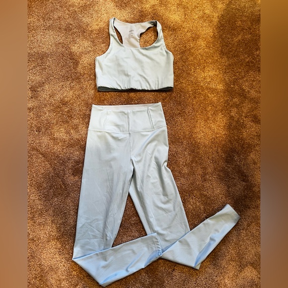 Girlfriend collective rib set in light blue - Picture 7 of 8